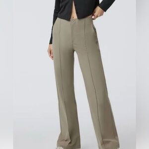 Vuori Women's Meta Wideleg pants